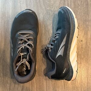 Altra Rivera 2 Sneaker Women’s 8.5